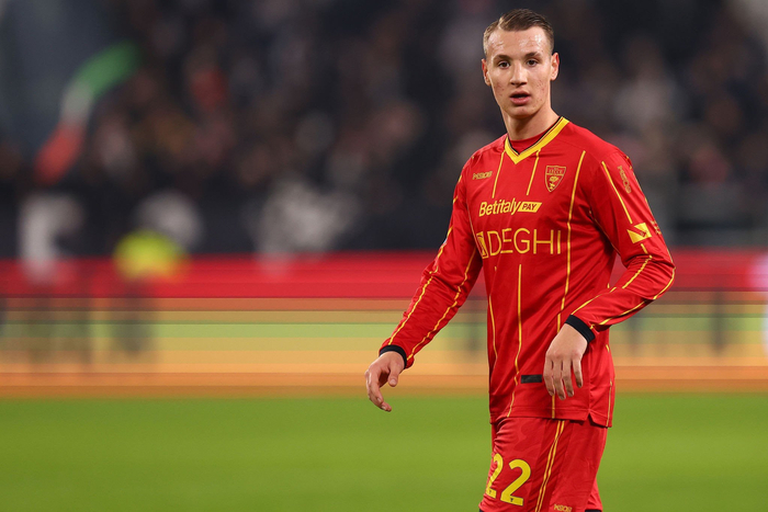 娱乐官网-米兰与莱切评估卡马尔达肩伤情况|AC米兰|意甲|莱切俱乐部|体育赛事讨论|ac米兰_新浪体育_新浪新闻