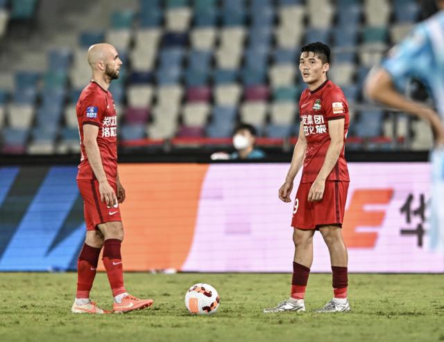 APP下载-【中超】王上源点射朴世豪绝平 沧州1比1扳平河南